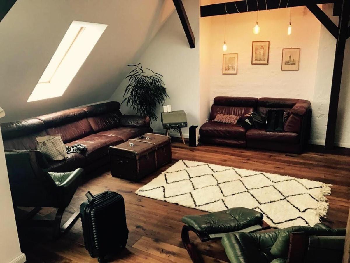 Helle Dachgeschosswohnung Fuer 8 Personen In Zentraler Lage Berlin Eksteriør billede